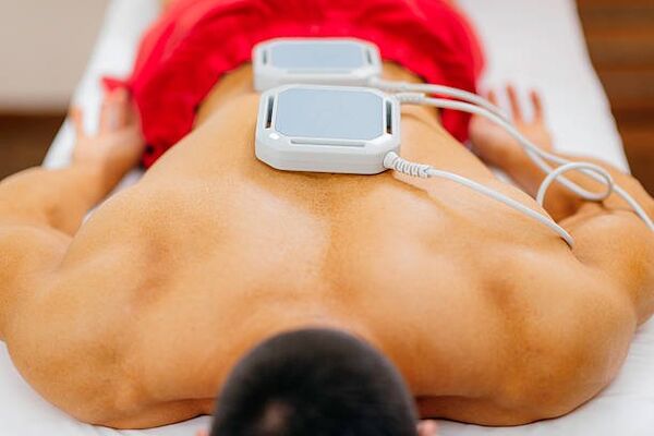 Terapia magnetikoak bizkarreko mina arintzen laguntzen du
